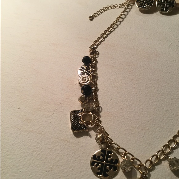 Cute J creative charm necklace - Picture 5 of 5